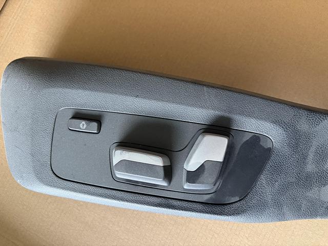 BMW G20 KOLTUK AYAR DÜĞMESİ ÇIKMA ORJİNAL