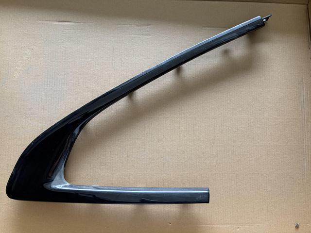 BMW G26 4 SERİSİ ÇIKMA ORJİNAL KELEBEK CAM ÇERÇEVESİ 7488186
