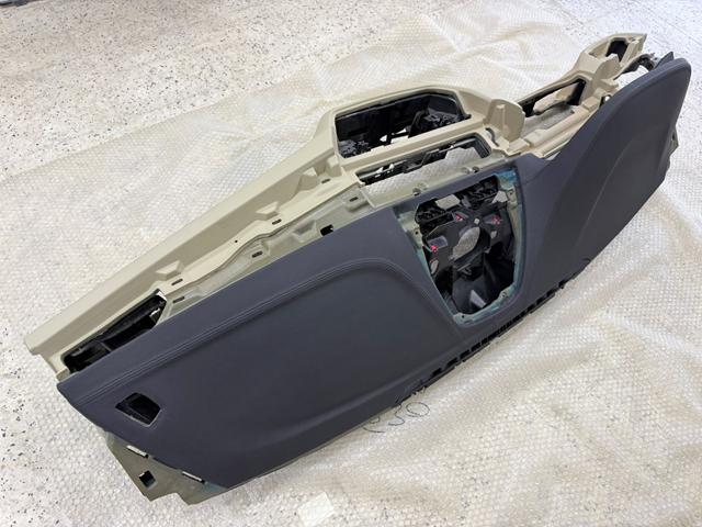 BMW G30 ÇIKMA GÖĞÜS TORPİDO BEJ