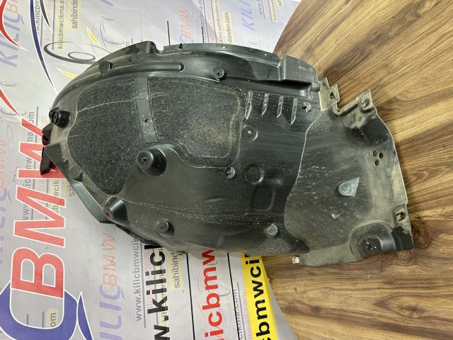 BMW G60 520İ ÇAMURLUK DAVLUMBAZI ÇIKMA ORJİNAL 51719881716
