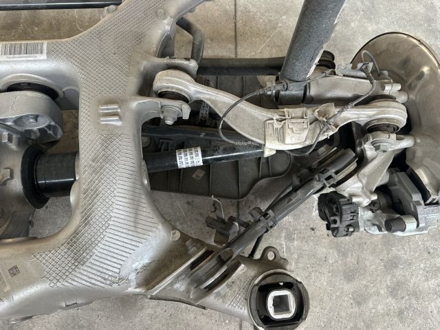 BMW G60 520İ SOL ARKA AKS MİLİ 33205A2AF25