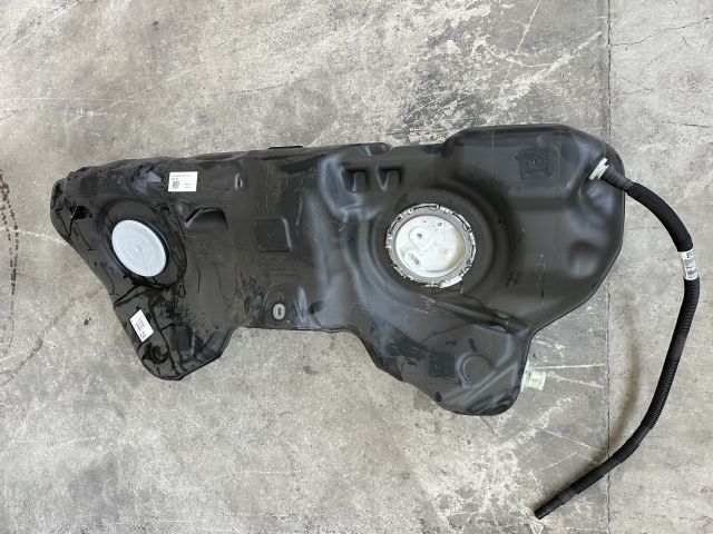 BMW G60 BENZİN DEPOSU ÇIKMA ORJİNAL 16115A27D47