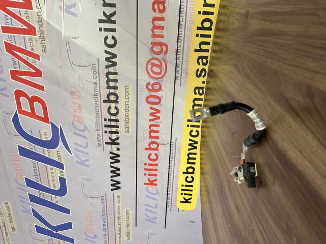 BMW G60 İ5 520İ AKÜ EKSİ KUTUP BAŞI 5B3E986