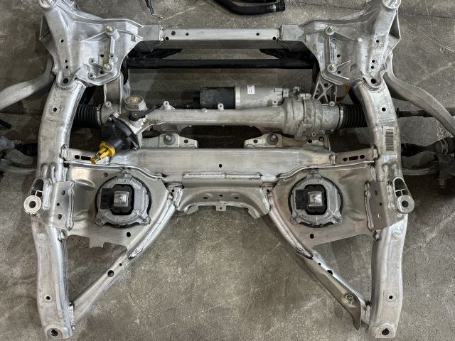 BMW G60 İ5 520İ DİREKSİYON KUTUSU ORJİNAL 32105B619D9
