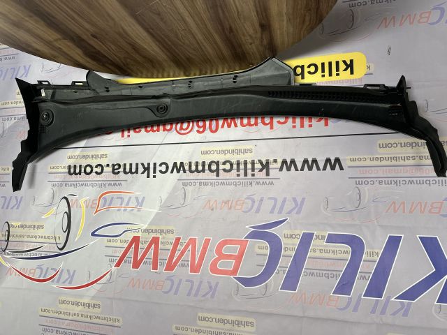 BMW G60 İ5 520İ ÖN CAM IZGARASI ÇIKMA ORJİNAL 51719621232