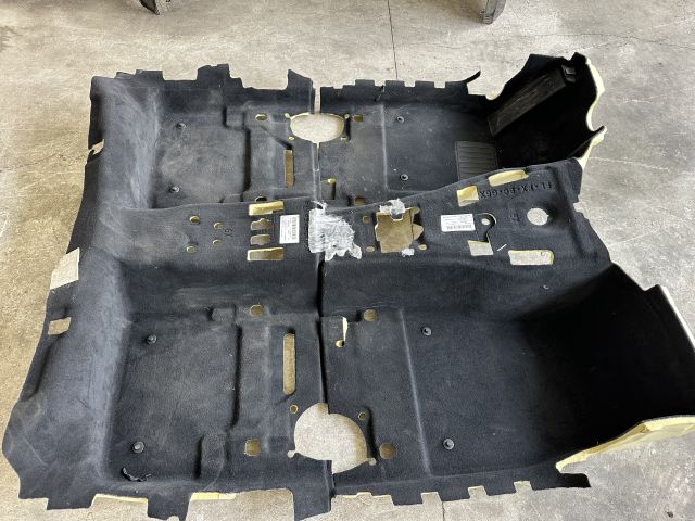 BMW G60 İ5 520İ TABAN HALISI ÇIKMA ORJİNAL SİYAH 51475A36B75