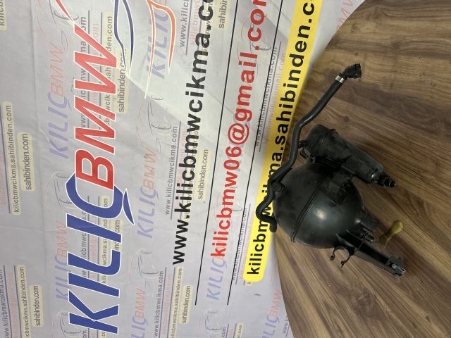 BMW G60 KLİMA SU DEPOSU ORJİNAL 17139454334