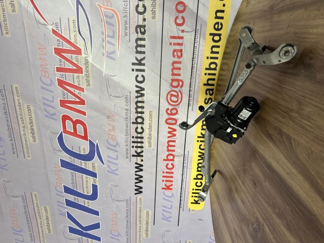 BMW G60 ÖN CAM SİLECEK MOTORU ORJİNAL ÇIKMA 5B33E41
