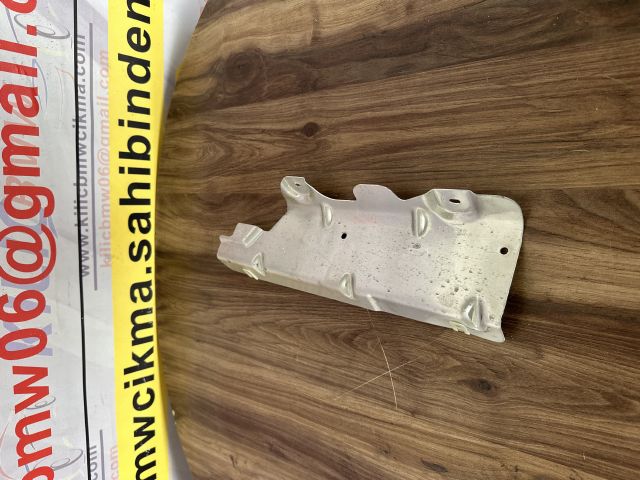 BMW G60 ŞANZUMAN ALT MUHAFAZA TUTUCU 5A015D1