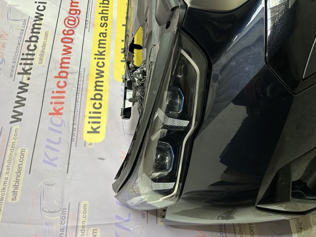 BMW İ5 ÇIKMA FAR SAĞ