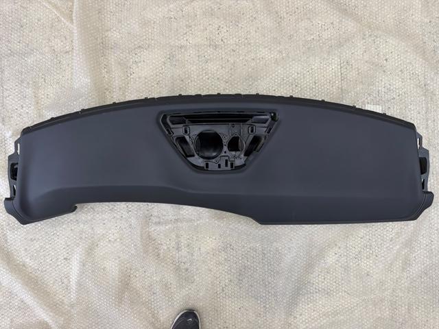 BMW U11 X1 ÇIKMA TORPİDO GÖĞÜS
